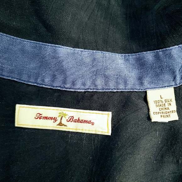 TOMMY BAHAMA 100% Silk Hawaiian Camp Shirt - Picture 5 of 5